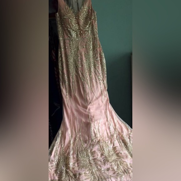 Mignon sleeveless peach and gold prom dress - Picture 2 of 9